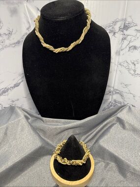 Vintage Twisted Rope Gold Tone Necklace and Bracelet Set